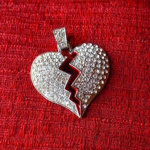 Silver broken heart pendant